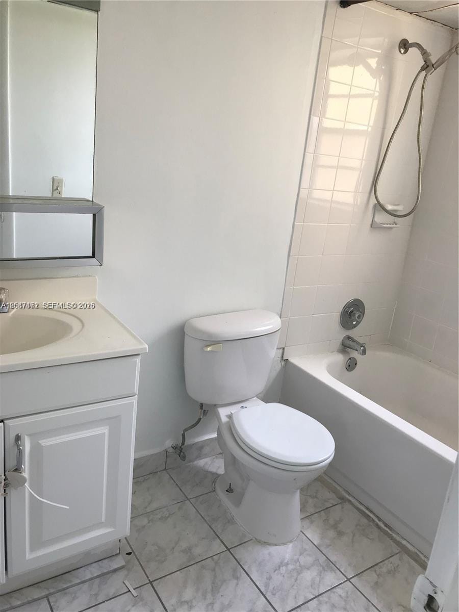 9460 Fontainebleau Boulevard 433, Miami, FL 33172 photo 14