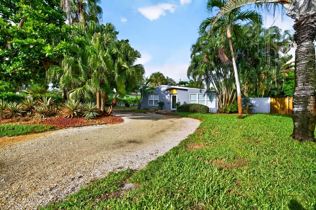 1605 NE 16th Avenue, Fort Lauderdale, FL 33305