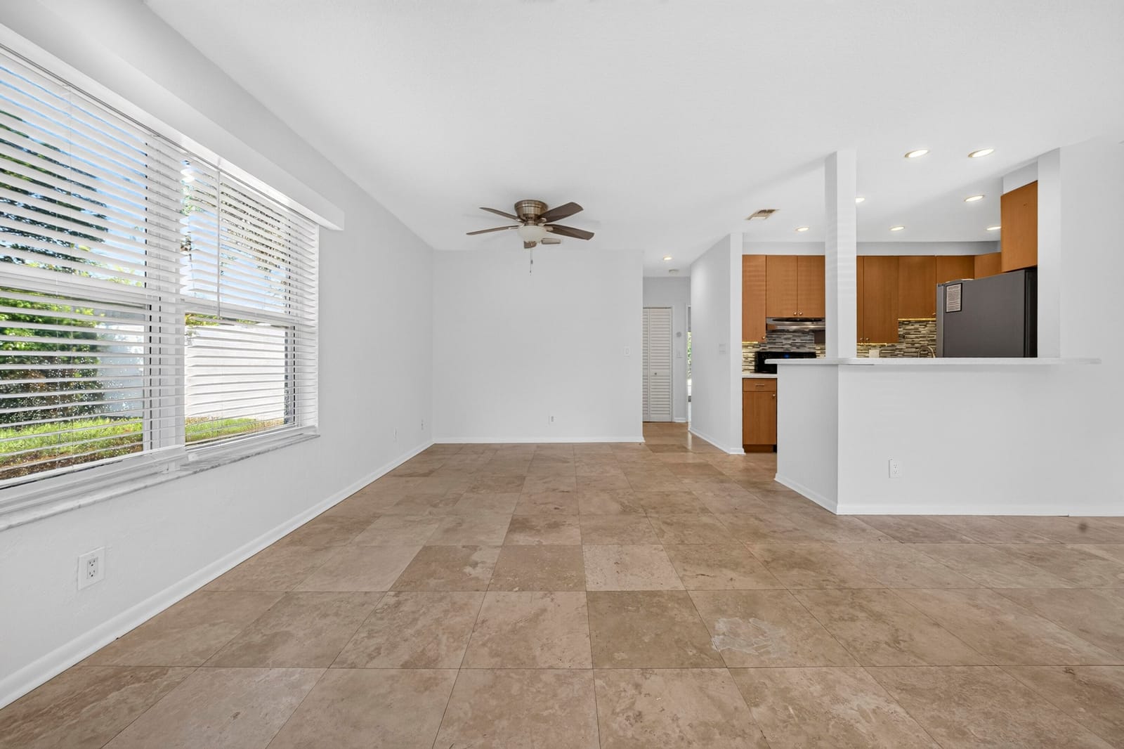 1605 NE 16th Avenue — photo 7