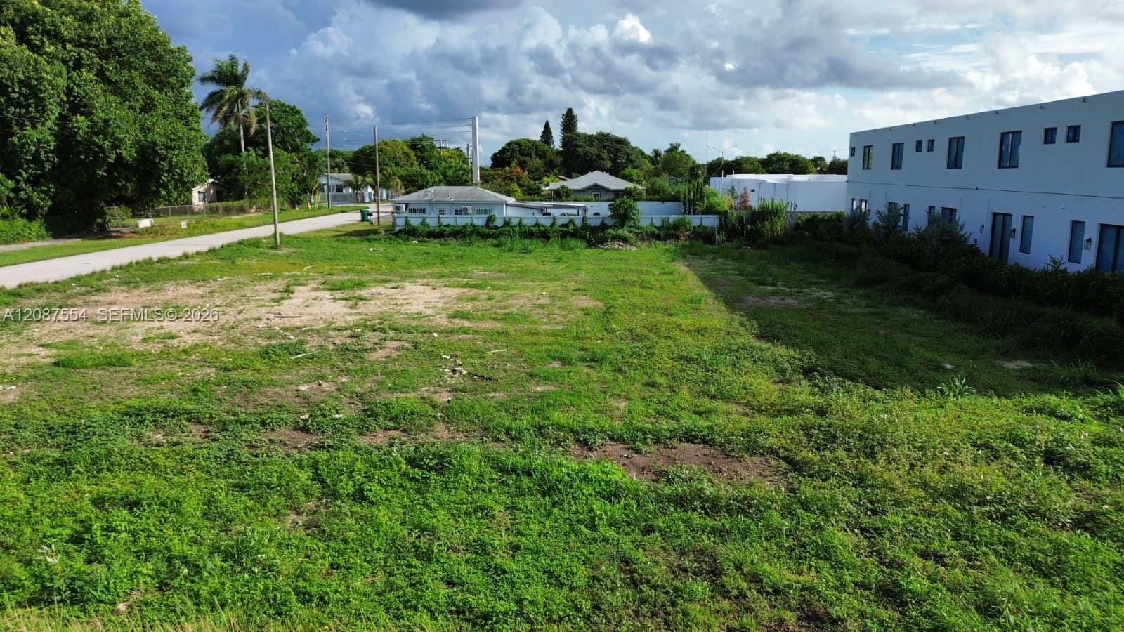215 NW 3rd Avenue, Florida City, FL 33034 photo 2