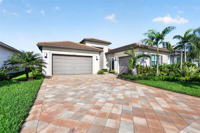 12046 SW Laguna Bay Parkway, Port St. Lucie, FL 34987