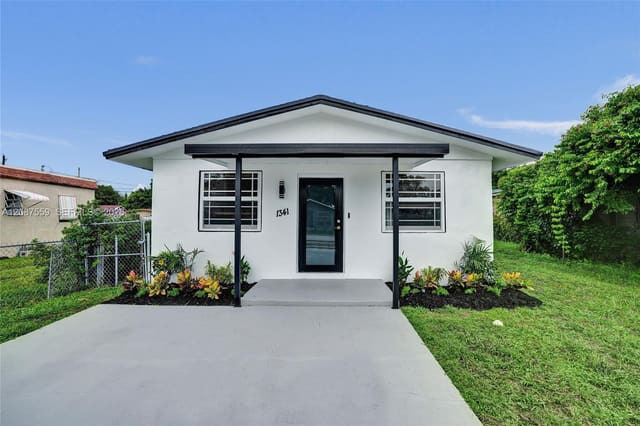 1341 NW 75th Street, Miami, FL 33147