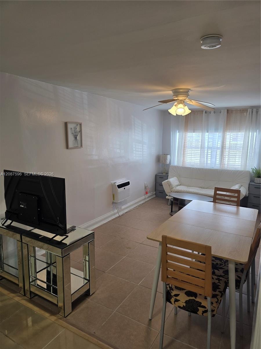 5712 Hollywood Boulevard 1, Hollywood, FL 33021 photo 2