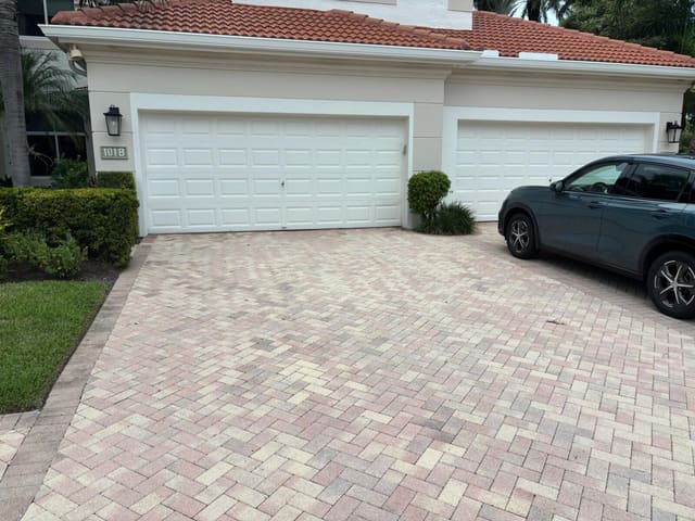 101 Palm Bay Circle B, Palm Beach Gardens, FL 33418