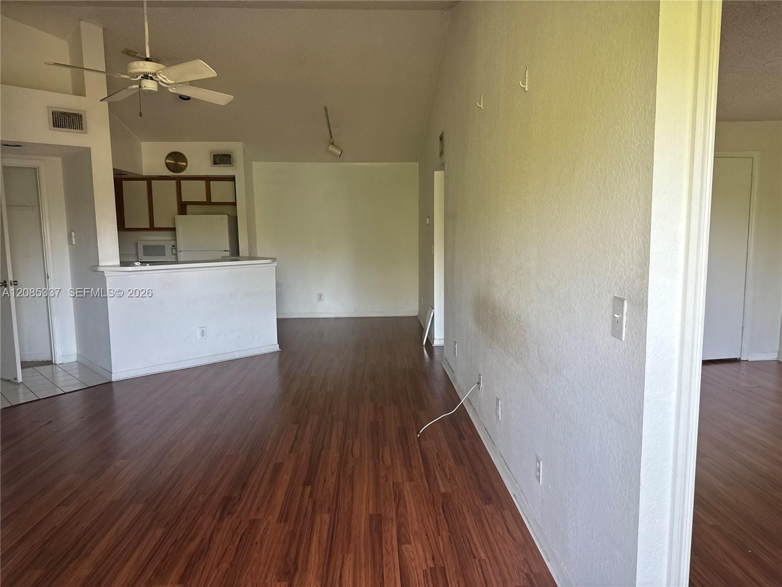 437 Vista Isles Drive 2223 — photo 3
