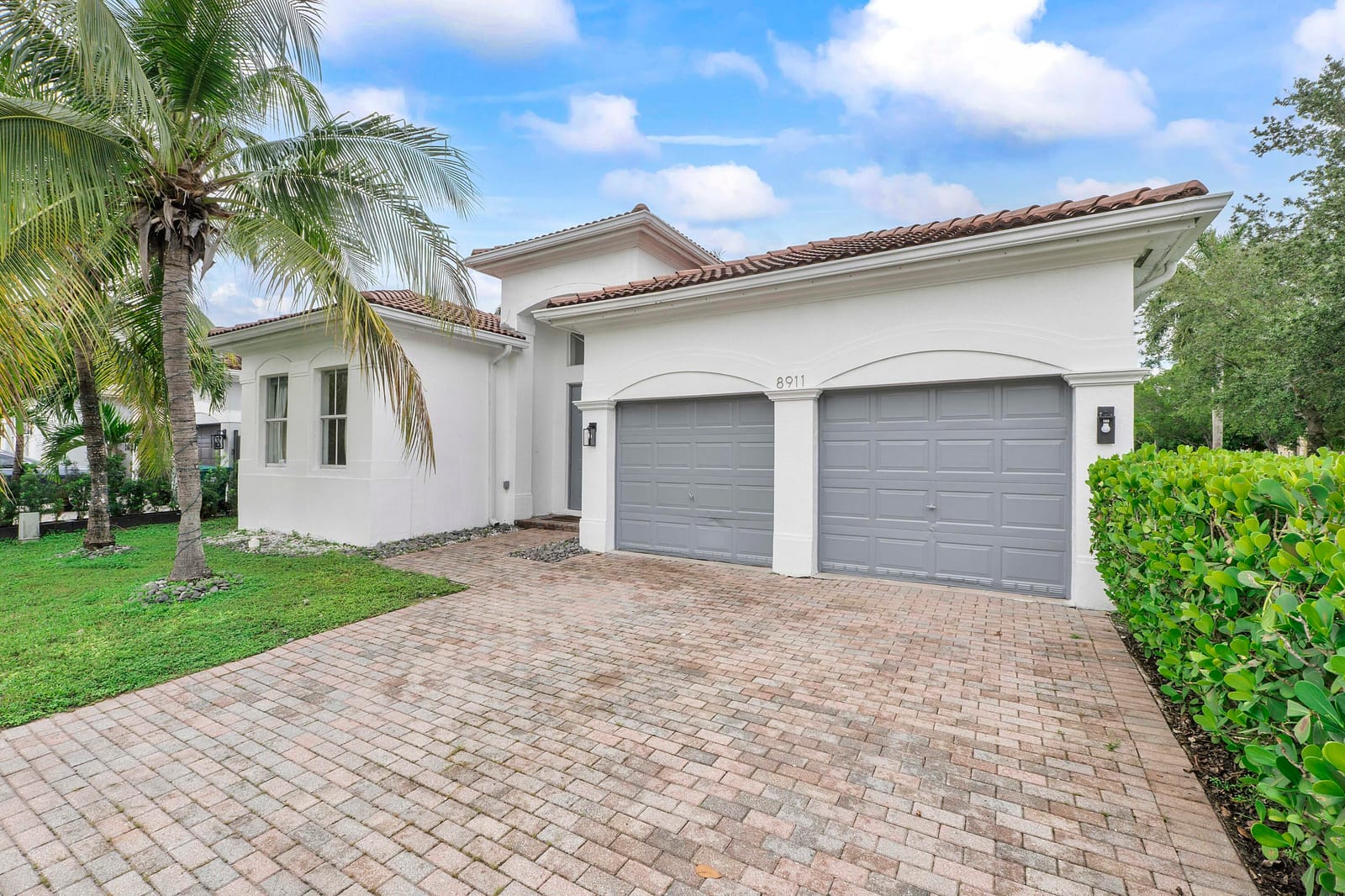 8911 NW 178th Lane — photo 3