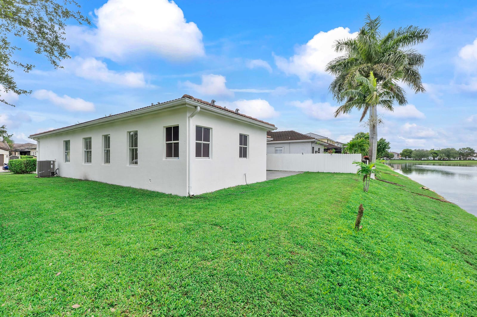 8911 NW 178th Lane, Hialeah, FL 33018 photo 27