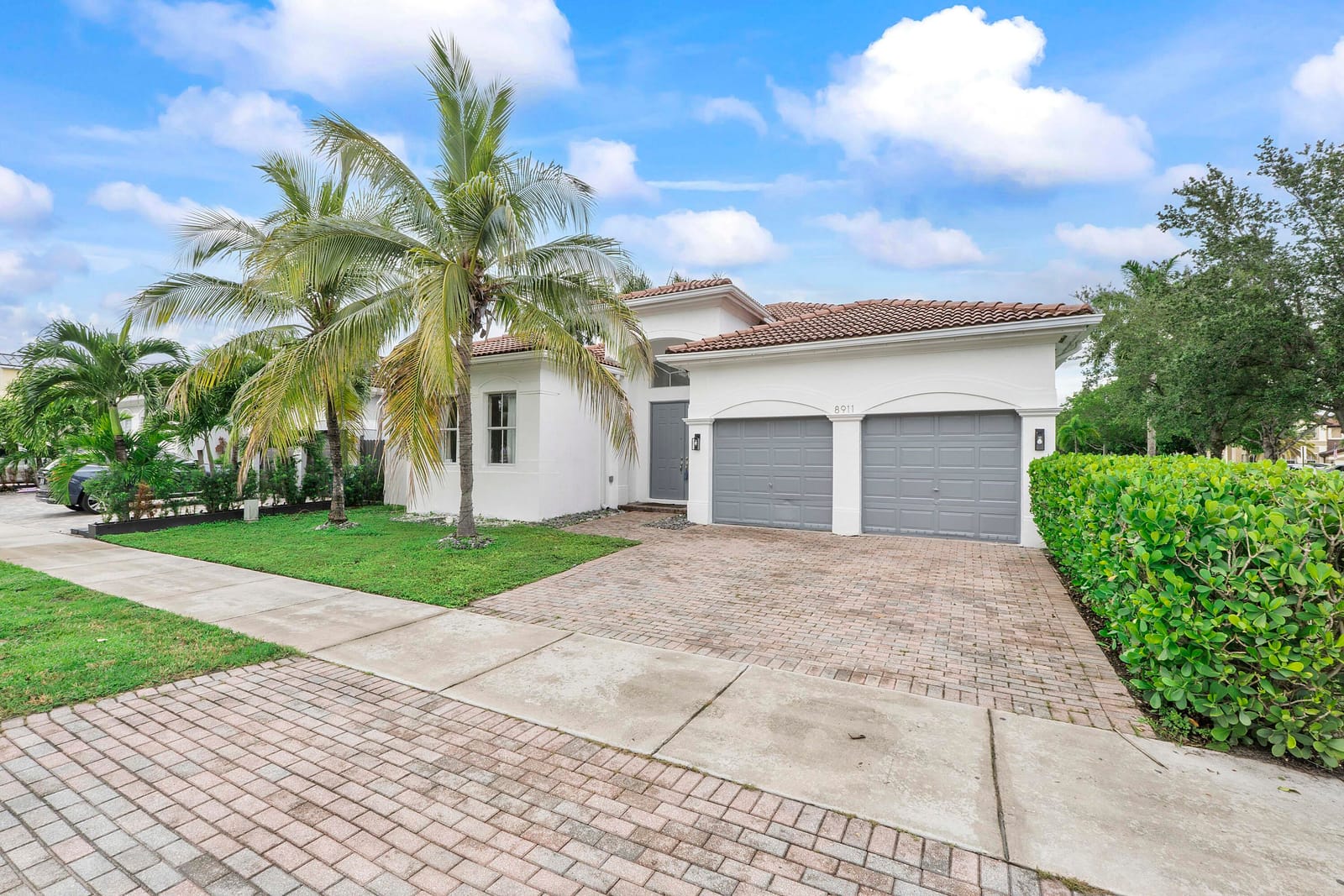 8911 NW 178th Lane — photo 4