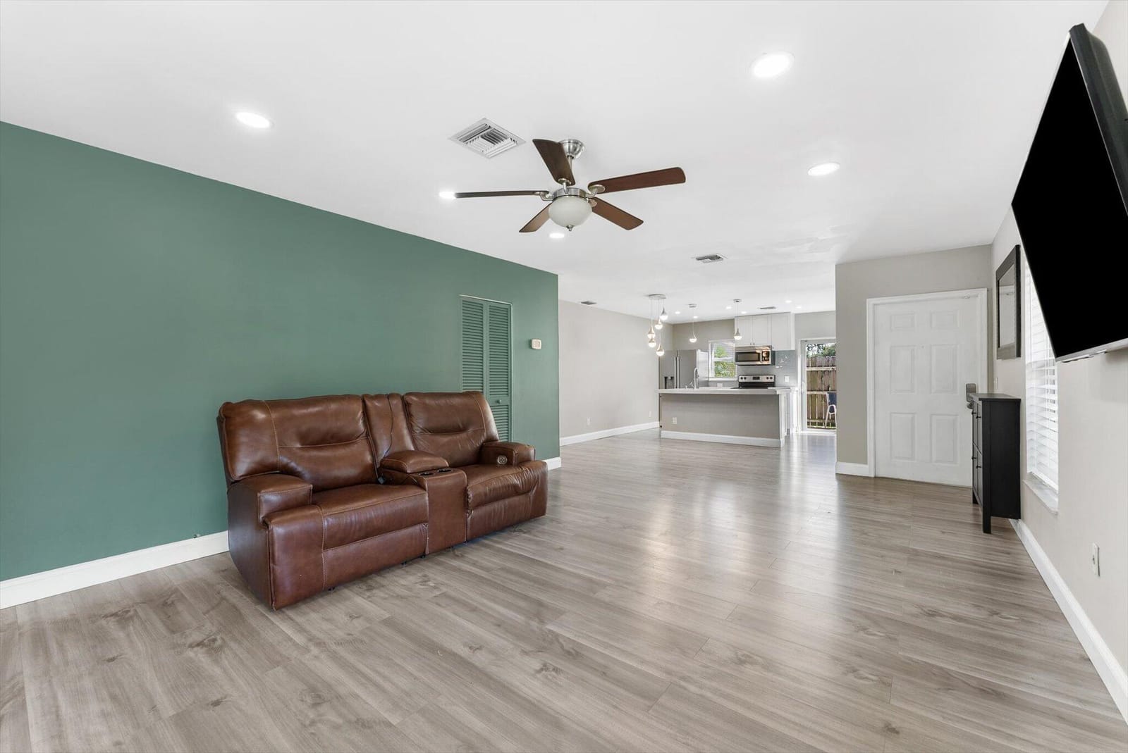 191 SE 1st Circle — photo 8