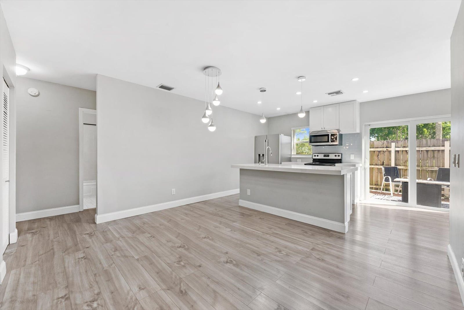 191 SE 1st Circle — photo 9