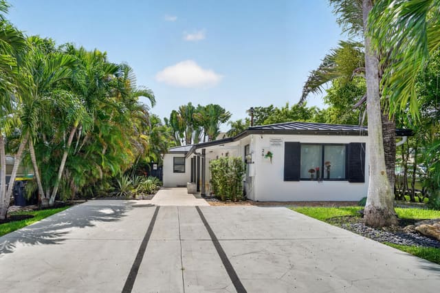 26 NE 3rd Street A, Dania Beach, FL 33004