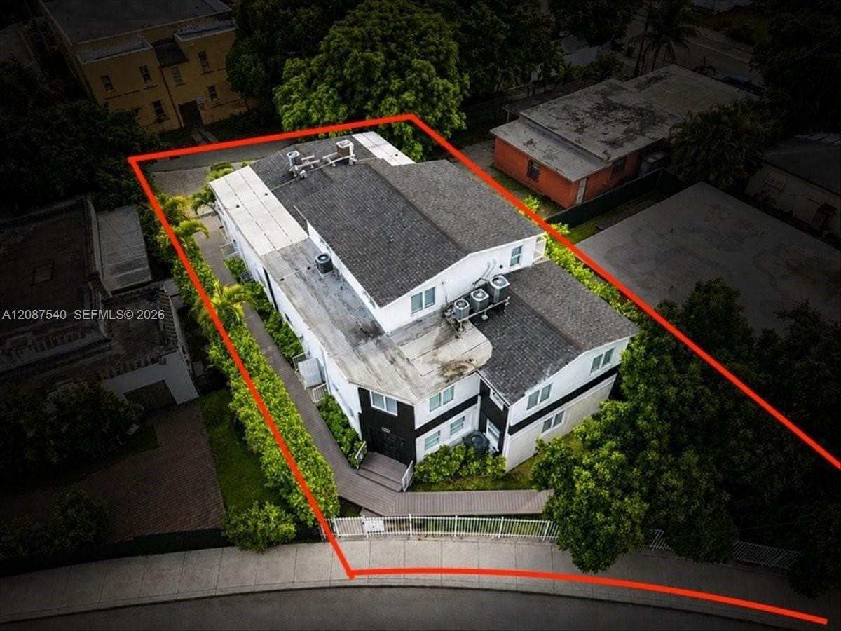 268 NW 34th Street — photo 2