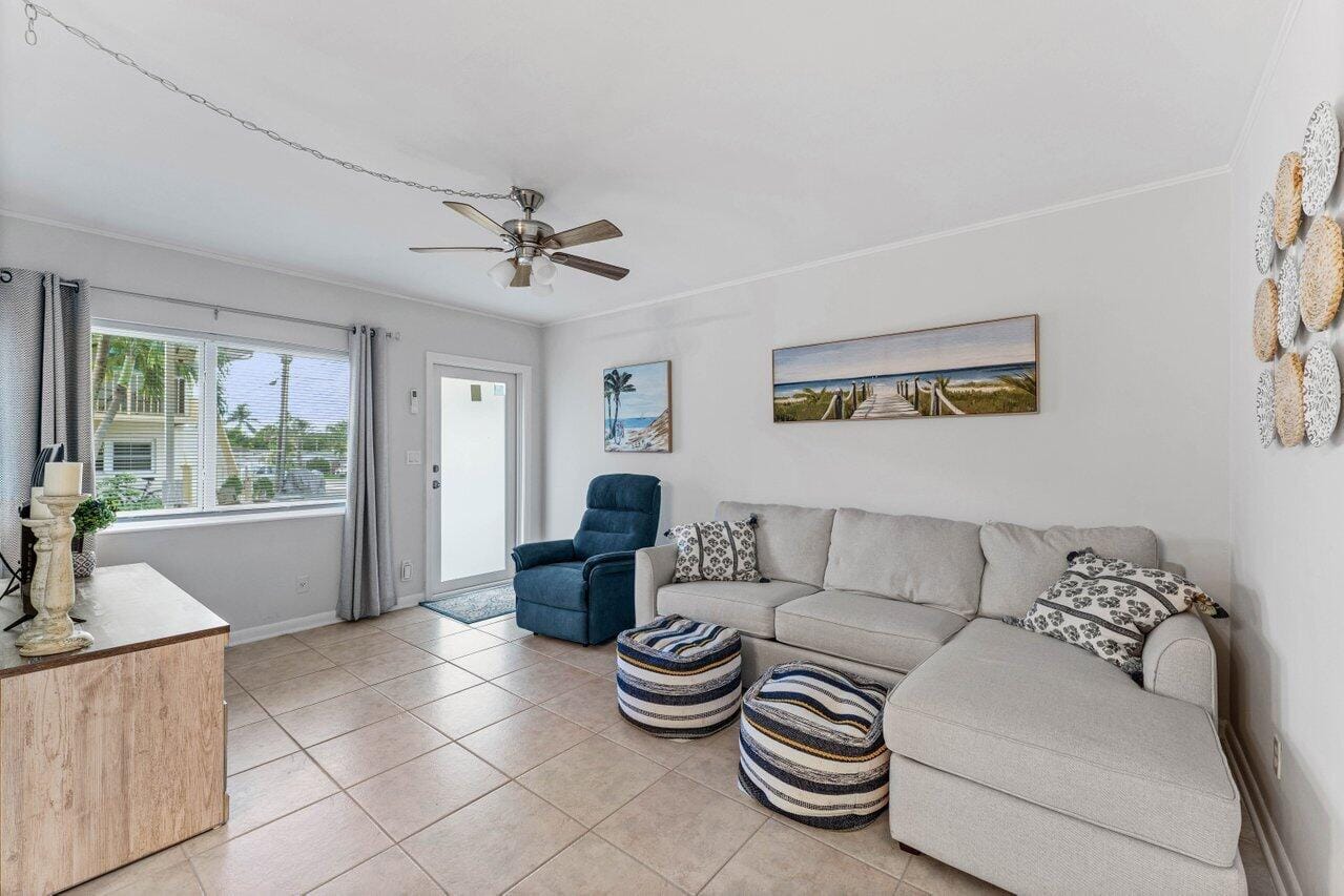 11 SW 4th Avenue Unit 6, Boca Raton, FL 33432 photo 3