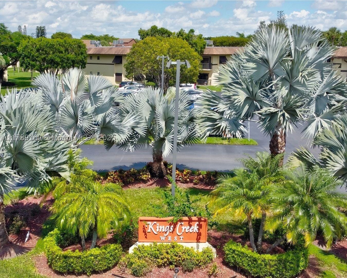 7905 SW 86th Street 623, Miami, FL 33143 - photo 1 of 17