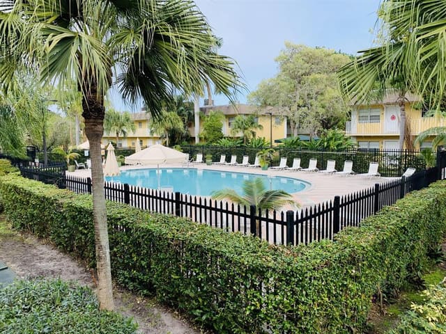 5156 NE 6th Avenue 203, Oakland Park, FL 33334