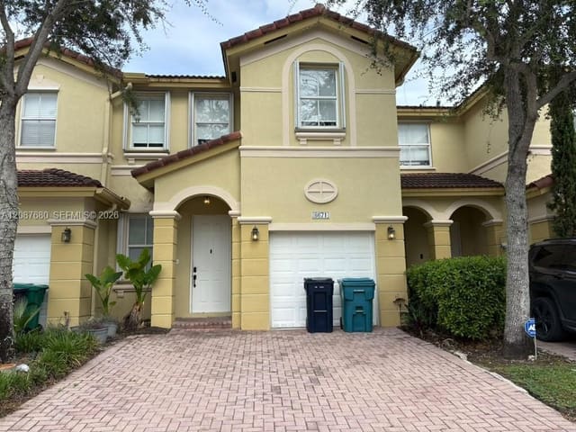 8671 NW 112th Court, Doral, FL 33178