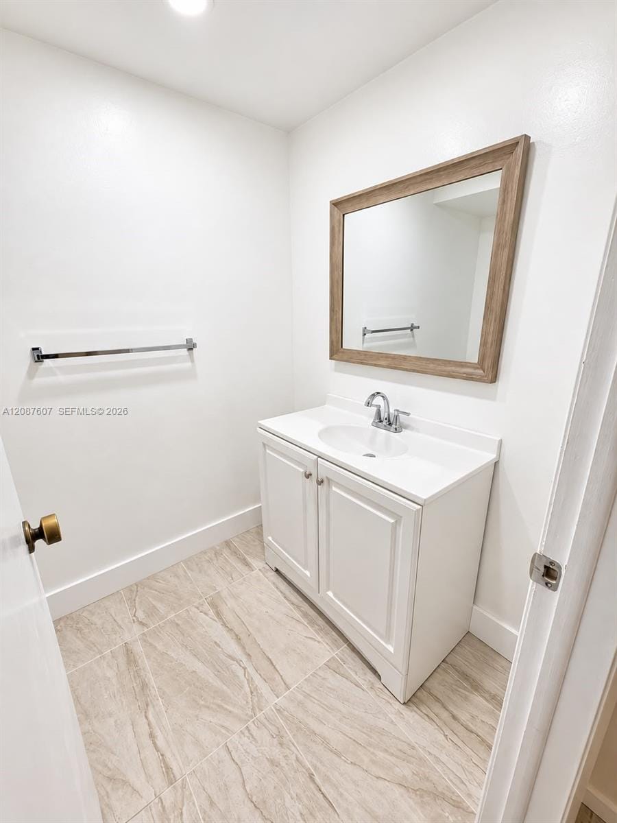 301 Racquet Club Road 310 — photo 7
