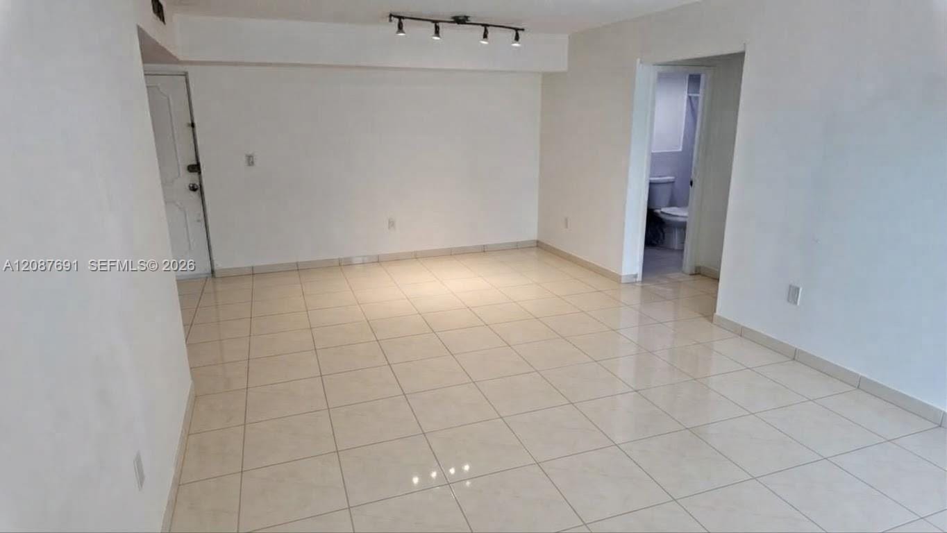 200 177th Drive 308, Sunny Isles Beach, FL 33160 photo 2