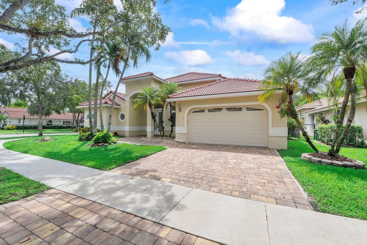 900 Spoonbill Circle — photo 2