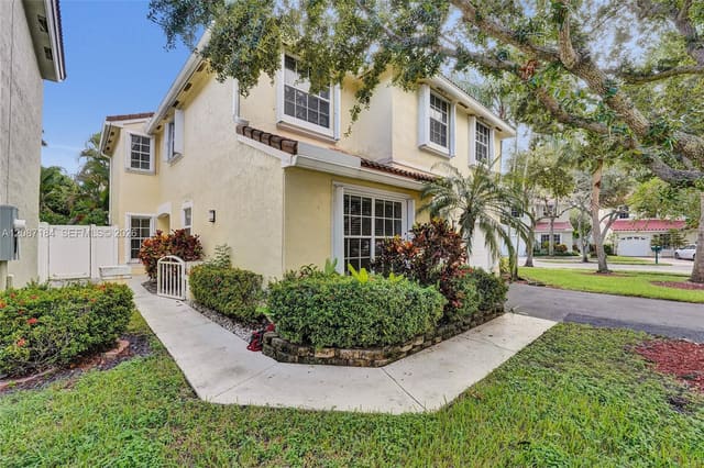 949 Jade Court 949, Weston, FL 33326