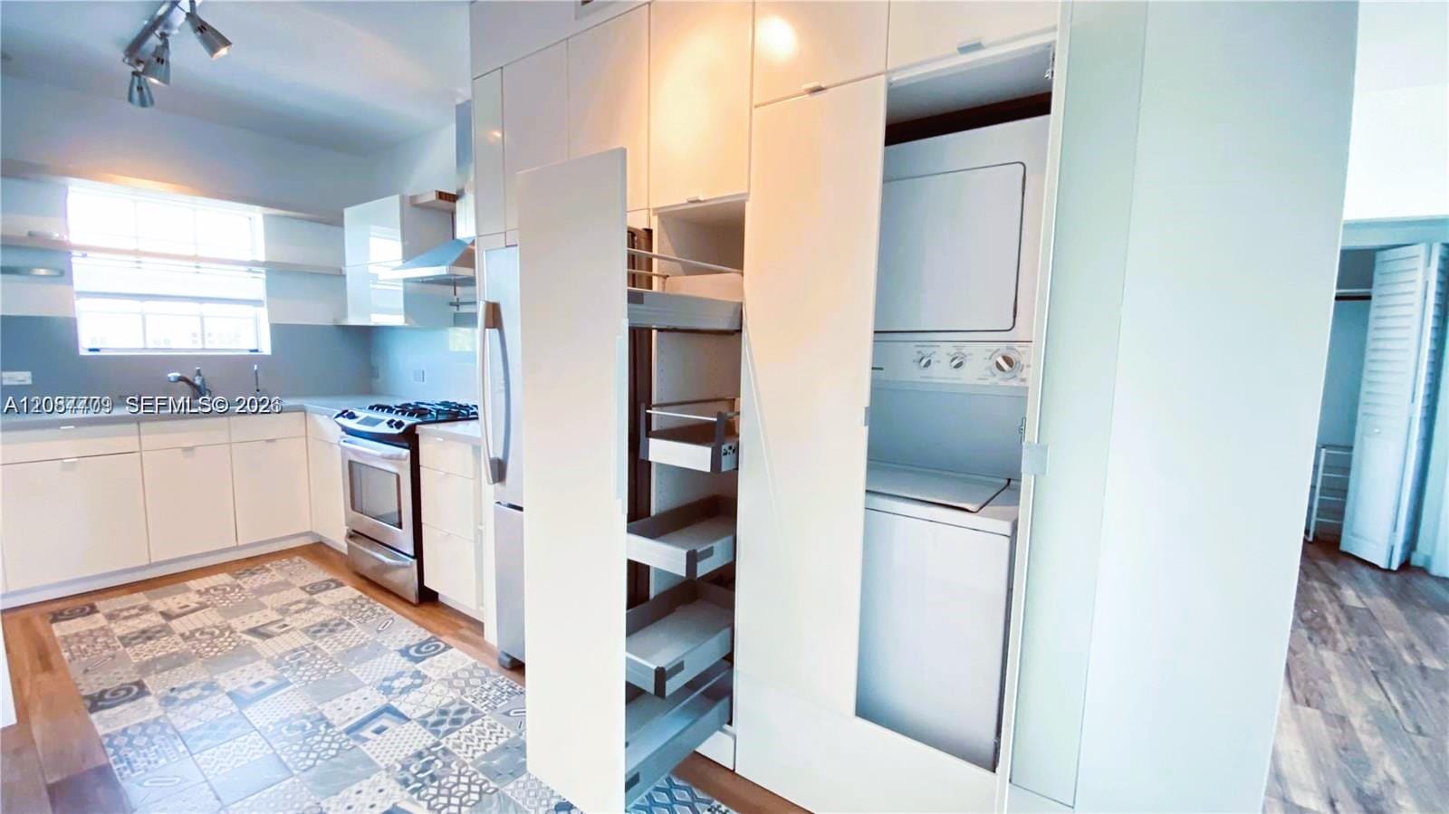 8620 Byron Avenue 86208A, Miami Beach, FL 33141 photo 5
