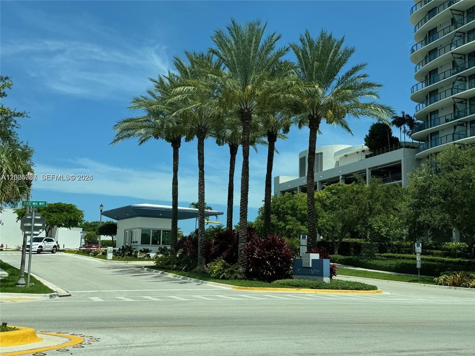 15051 Royal Oaks Lane 701, North Miami, FL 33181 photo 3