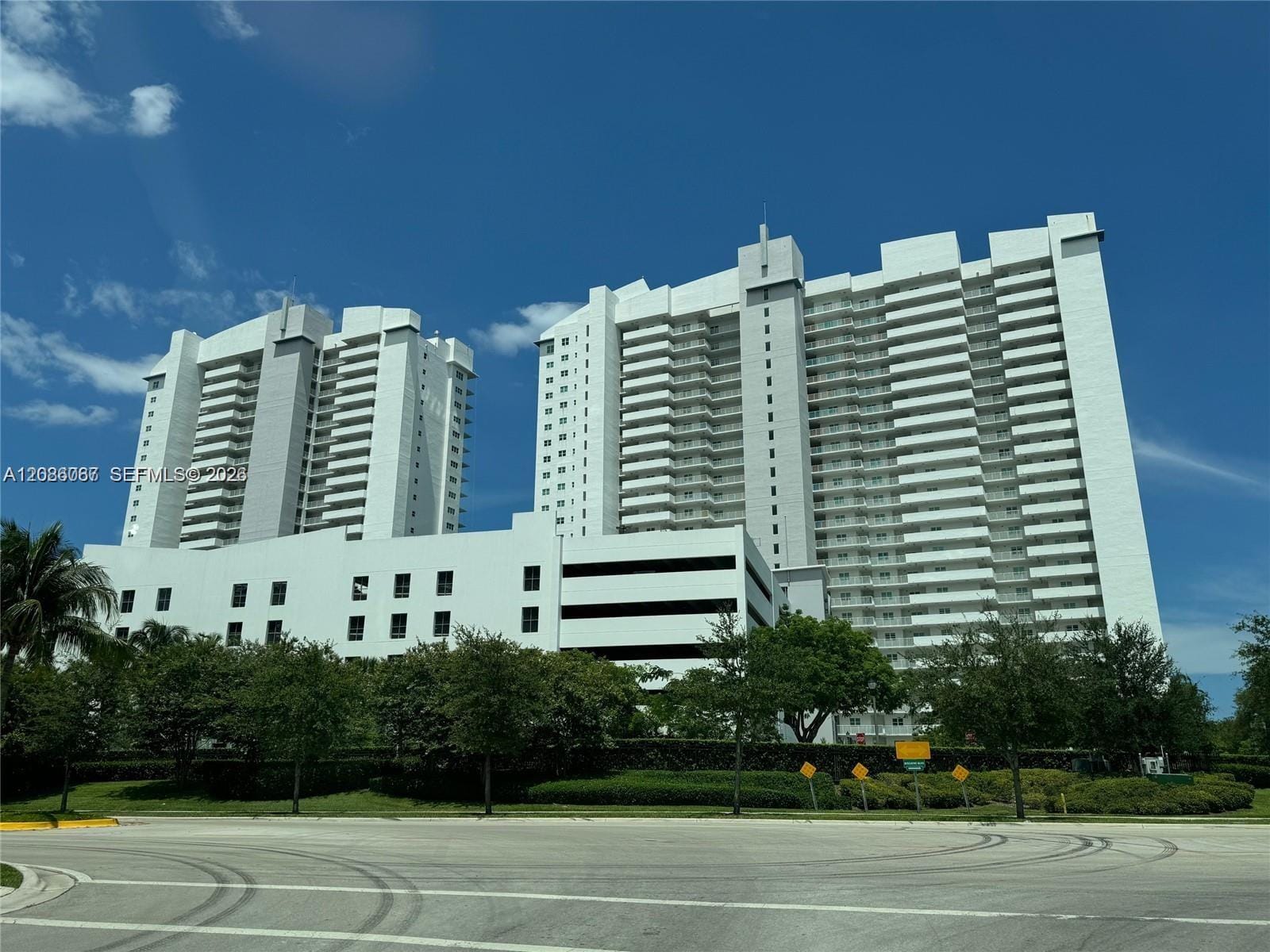 15051 Royal Oaks Lane 701, North Miami, FL 33181 photo 29