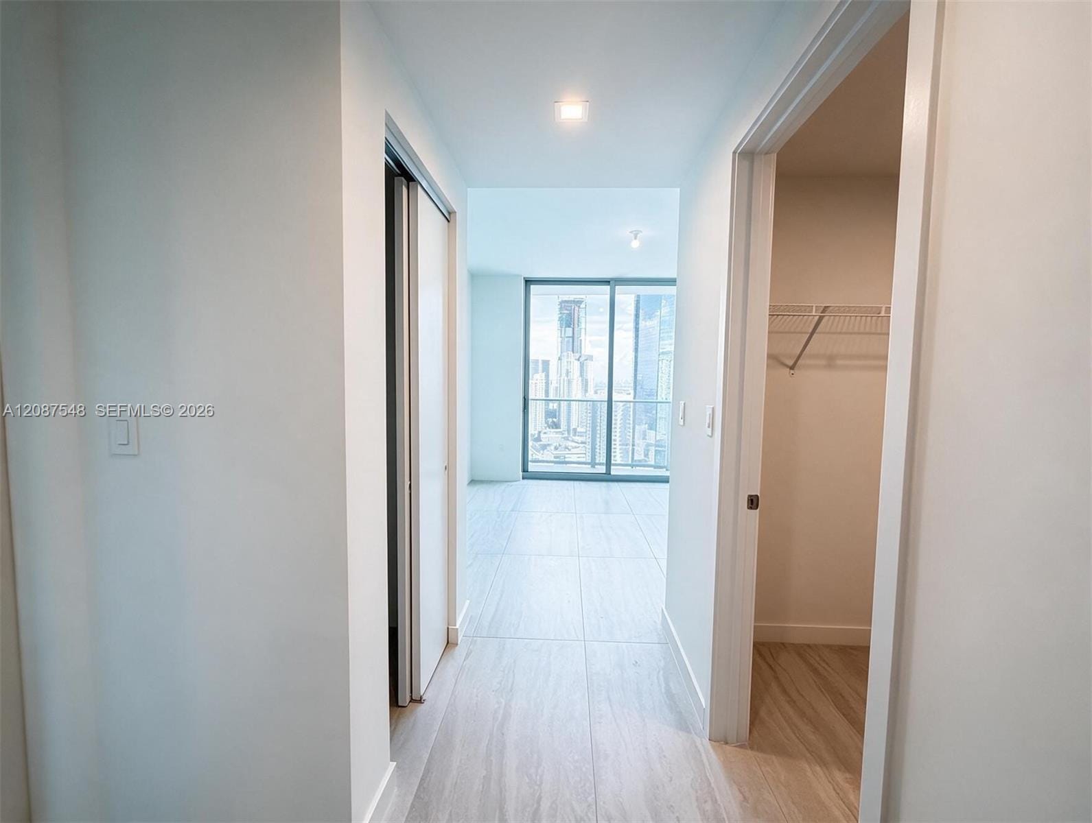 77 SE 5th Street 4003, Miami, FL 33131 photo 14