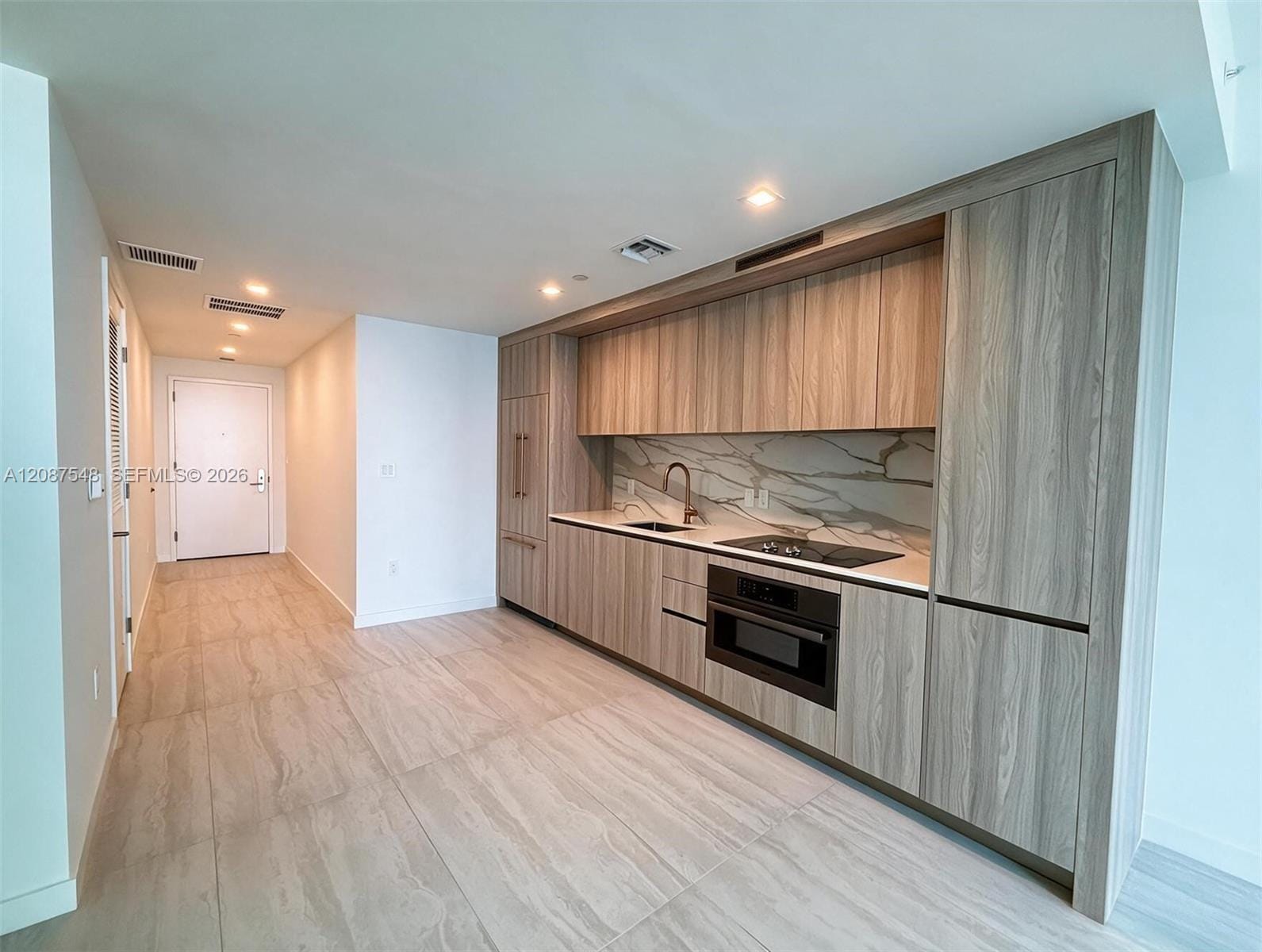 77 SE 5th Street 4003, Miami, FL 33131 photo 5