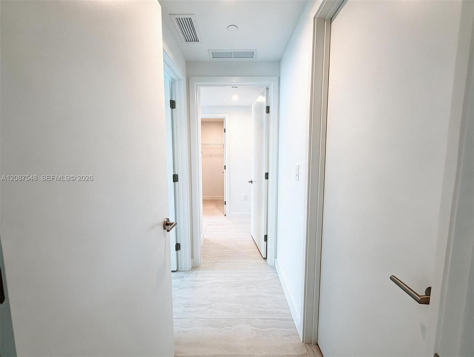 77 SE 5th Street 4003, Miami, FL 33131 photo 10