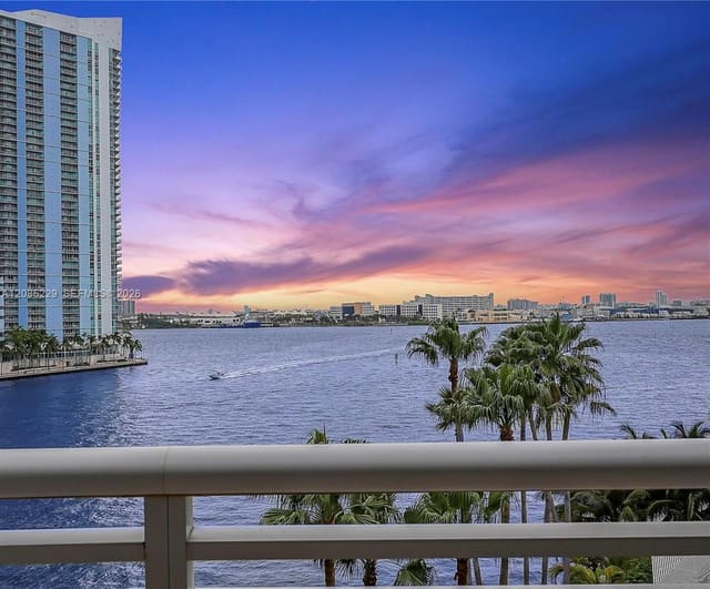 901 Brickell Key Boulevard 608, Miami, FL 33131