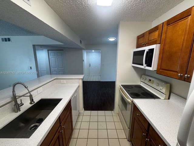 3995 W Mcnab Road B110, Pompano Beach, FL 33069