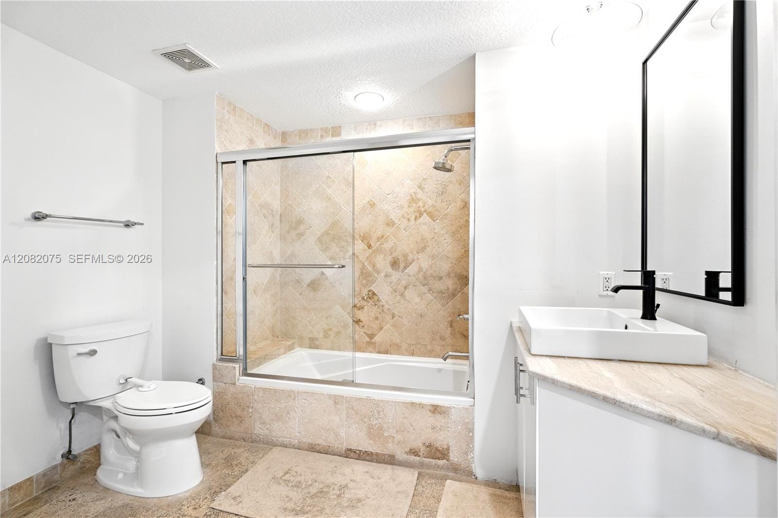 10 Venetian Way 604 — photo 12