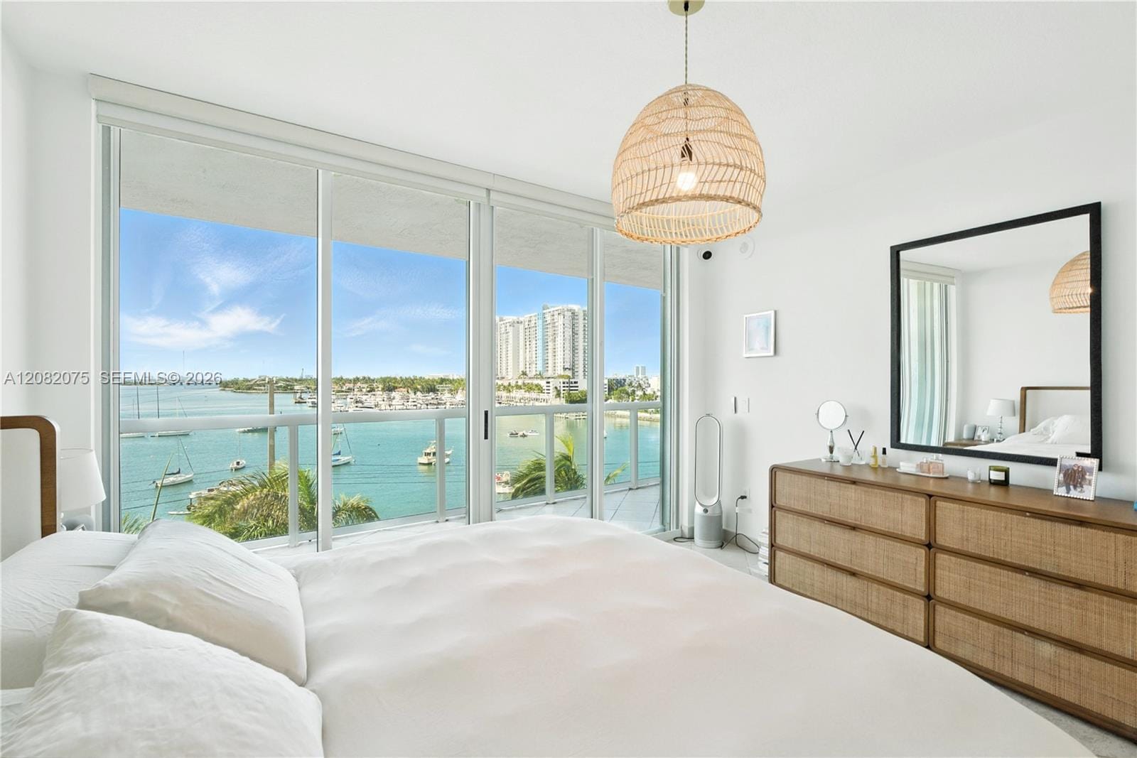 10 Venetian Way 604 — photo 7