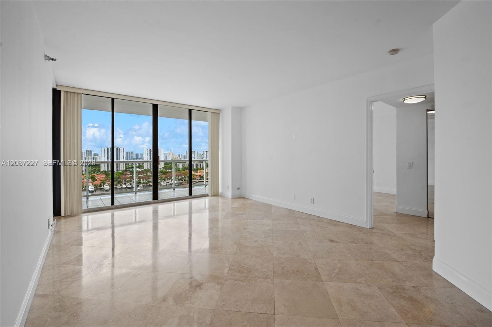 3640 Yacht Club Drive 1807 — photo 8