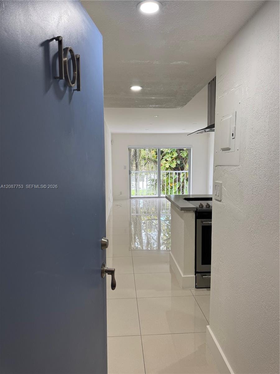 12290 NE 11th Court 101, North Miami, FL 33161 photo 2