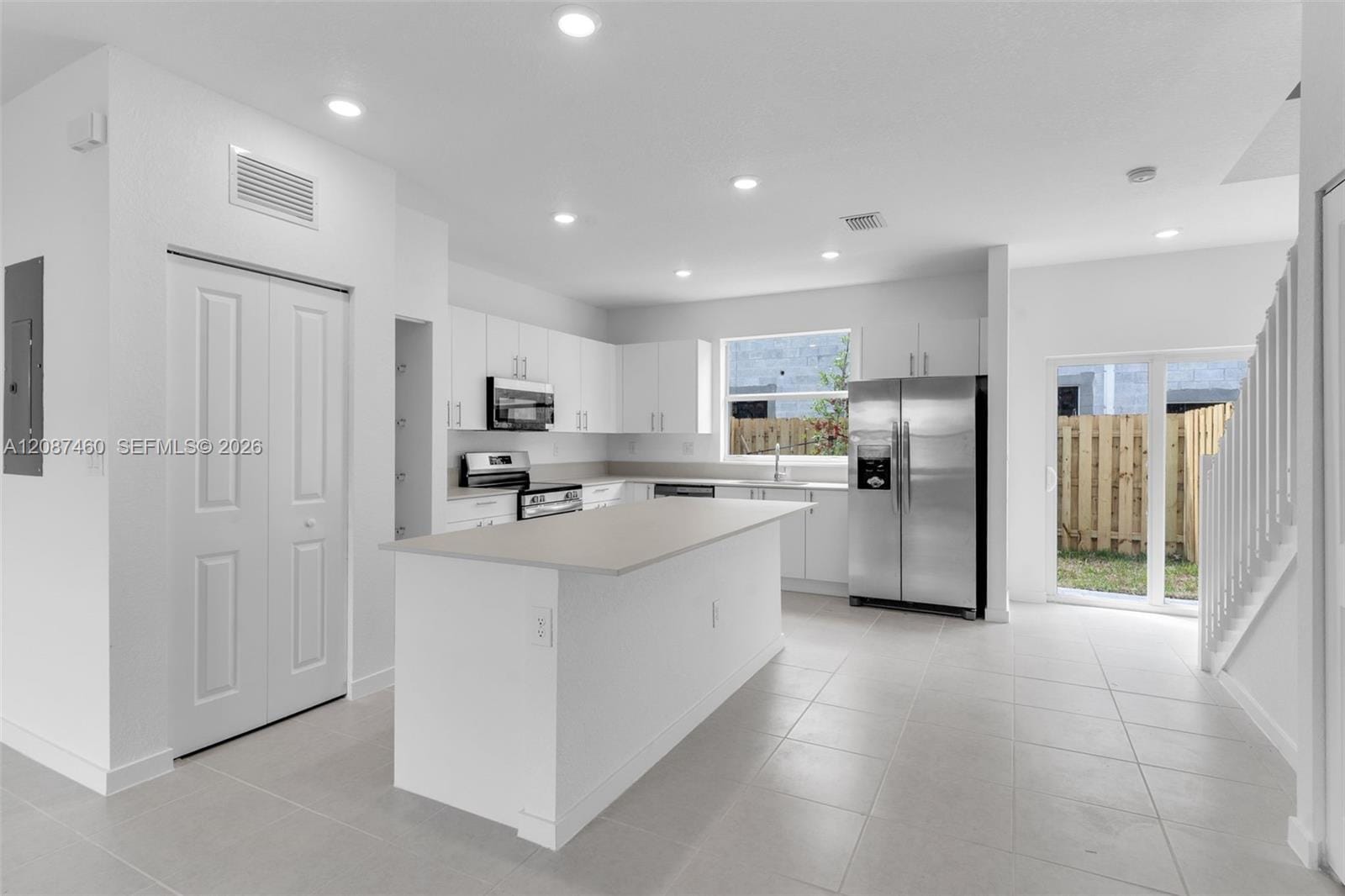 1081 SE 3rd Street — photo 8