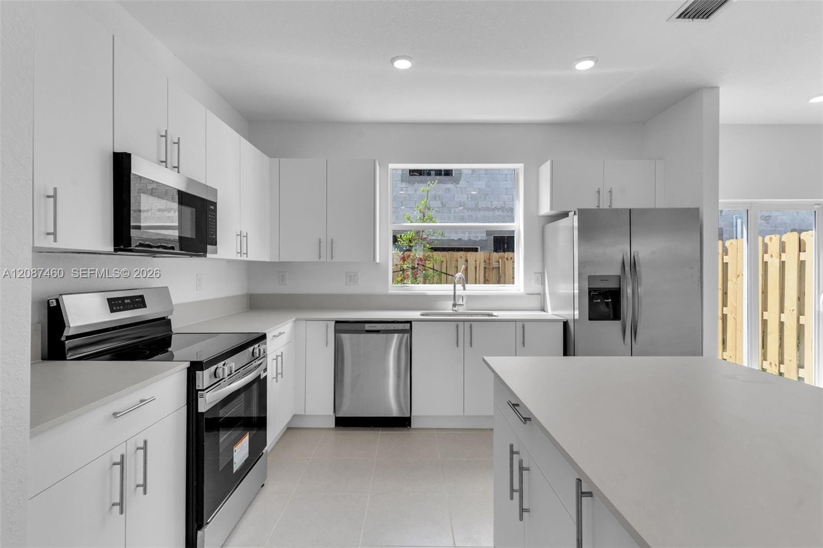1081 SE 3rd Street — photo 9
