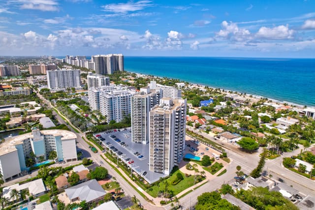 2715 N Ocean Boulevard 7D, Fort Lauderdale, FL 33308