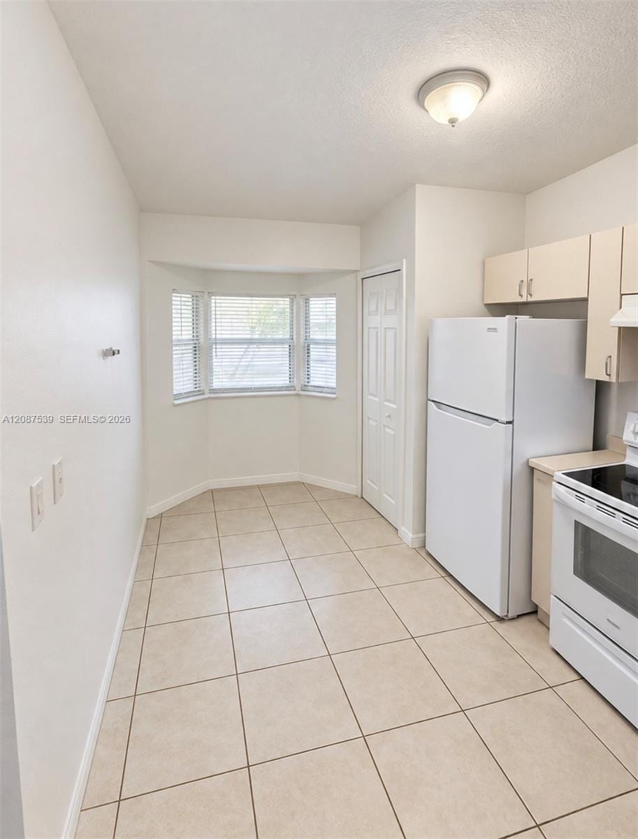 1250 SE 28th Court 204 — photo 6