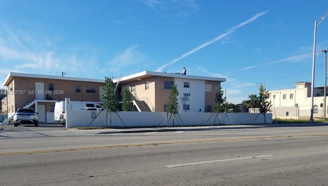 1880 NW 36th Street, Miami, FL 33142