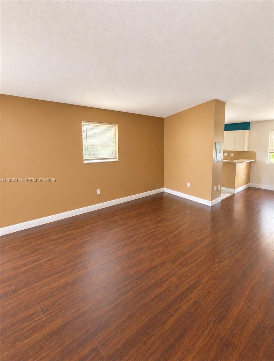 2650 SE 12th Place 201 — photo 3
