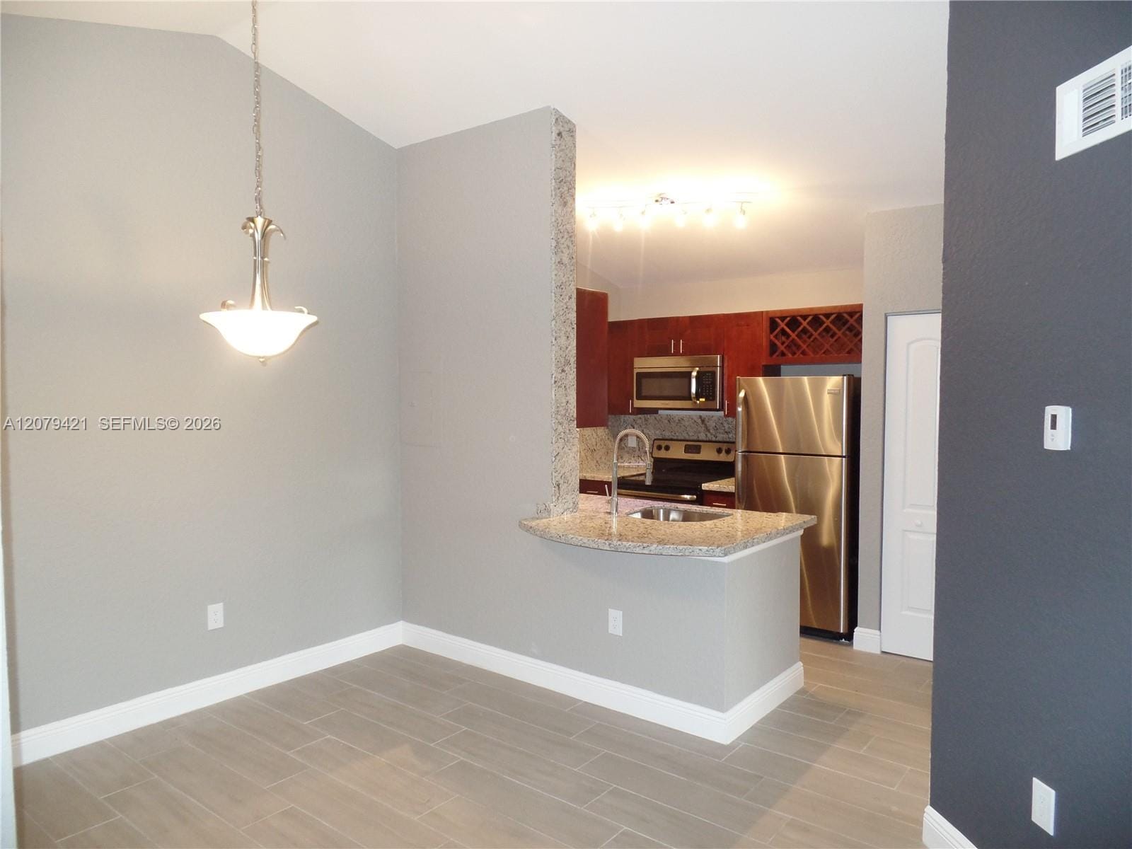 2881 N Oakland Forest Drive 311, Oakland Park, FL 33309