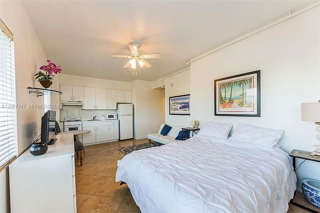 255 W 24th Street 236, Miami Beach, FL 33140