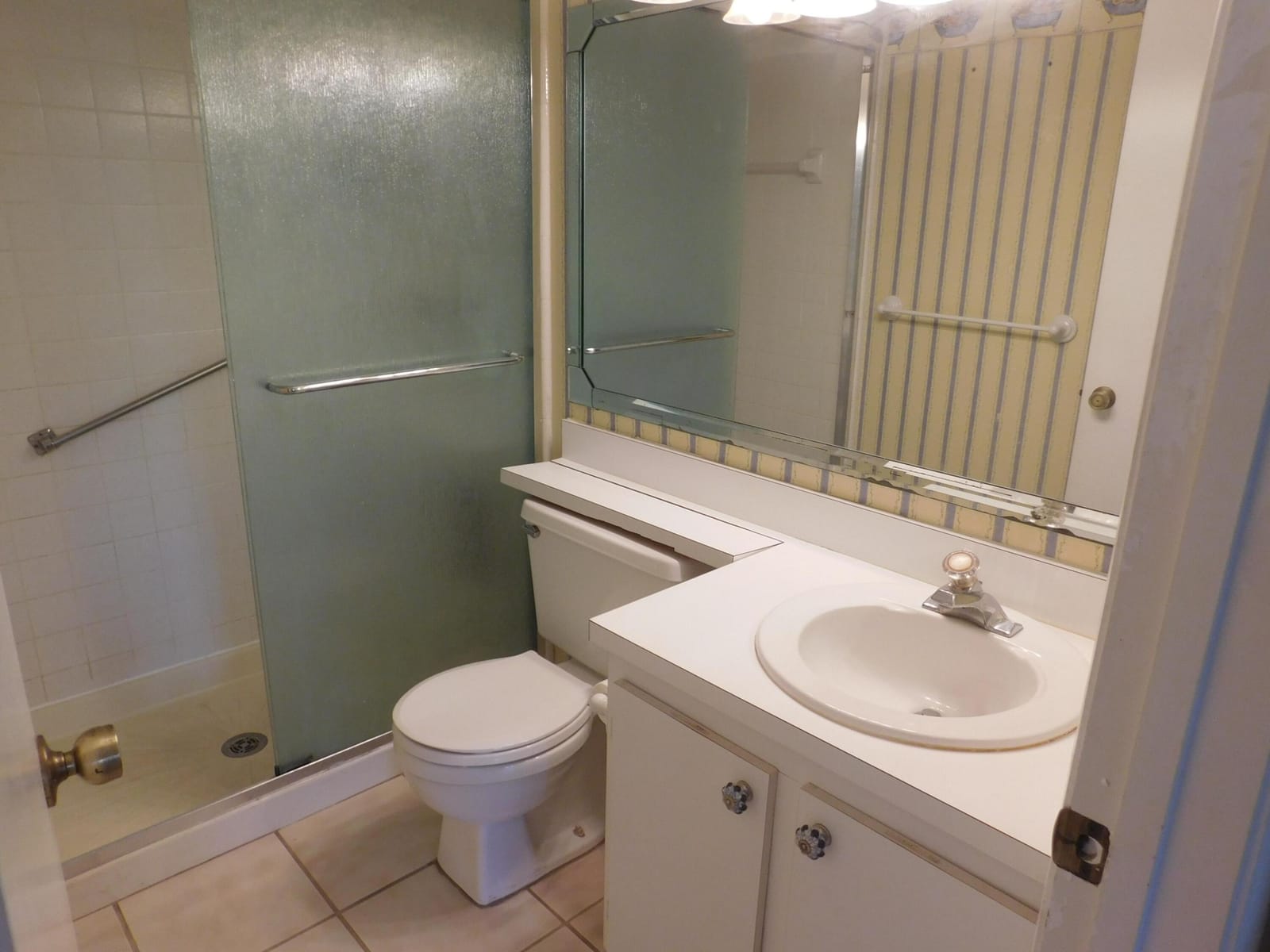627 SEA PINE Way A2, Greenacres, FL 33415 photo 16