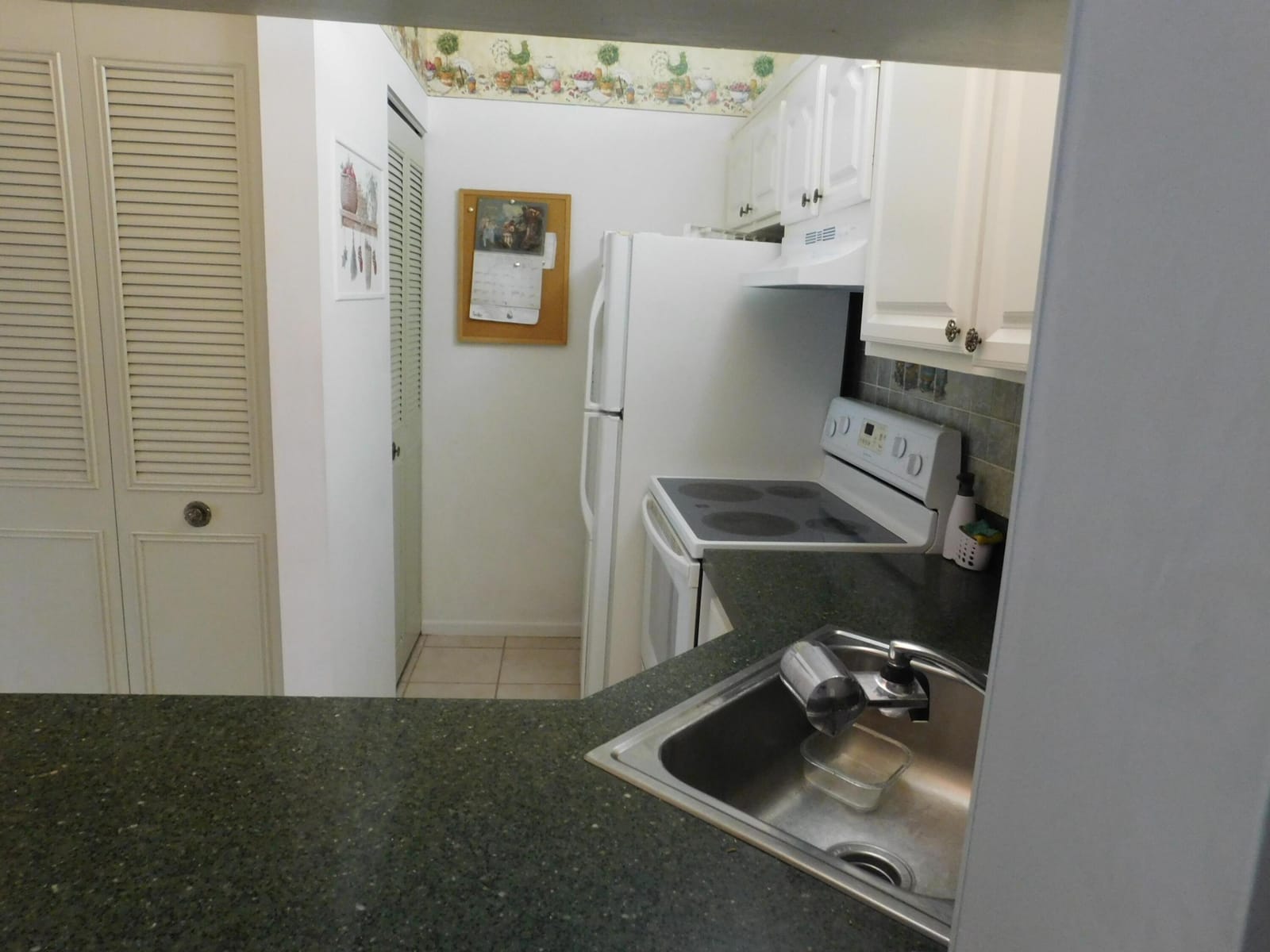 627 SEA PINE Way A2, Greenacres, FL 33415 photo 9