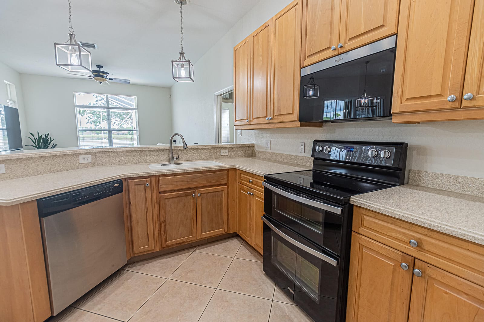 208 SW Whitewood Drive, Port St. Lucie, FL 34953 photo 9