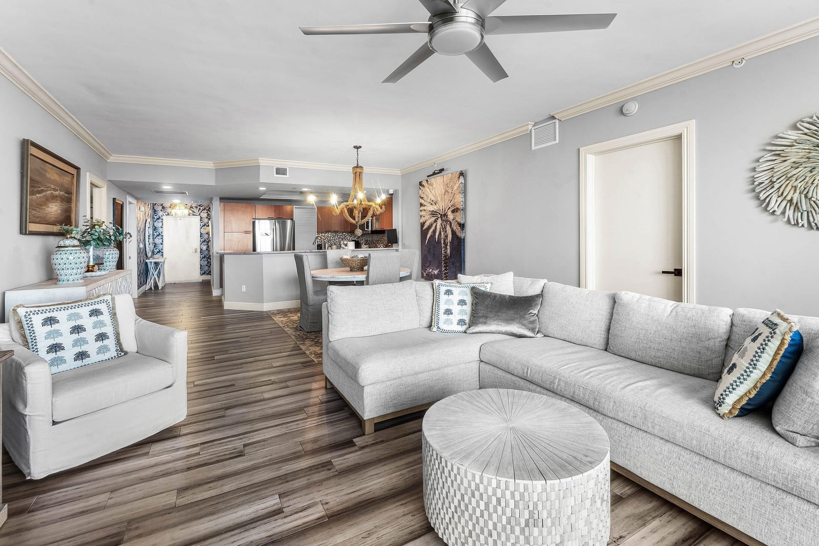 2650 Lake Shore Drive 2102 — photo 6