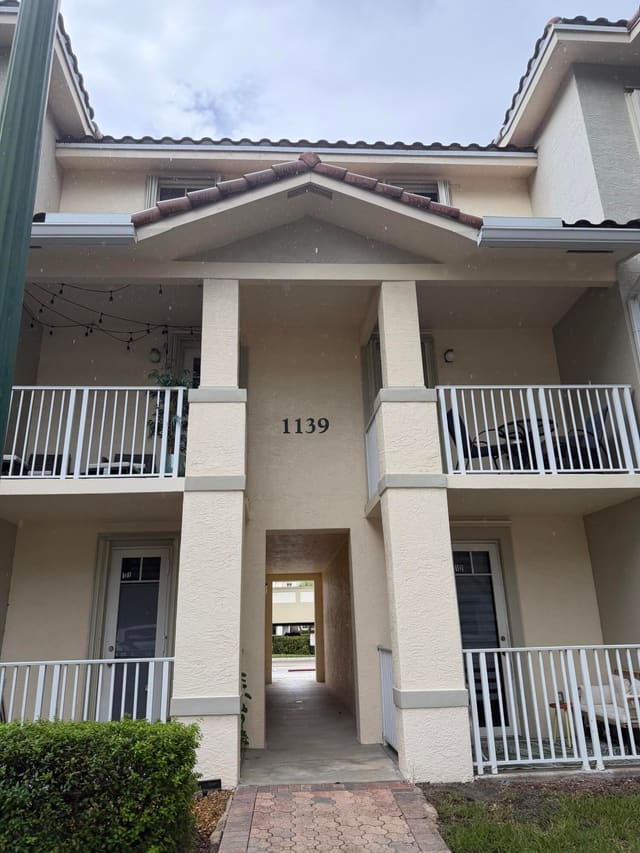 1139 TOWN CENTER Drive 25, Jupiter, FL 33458