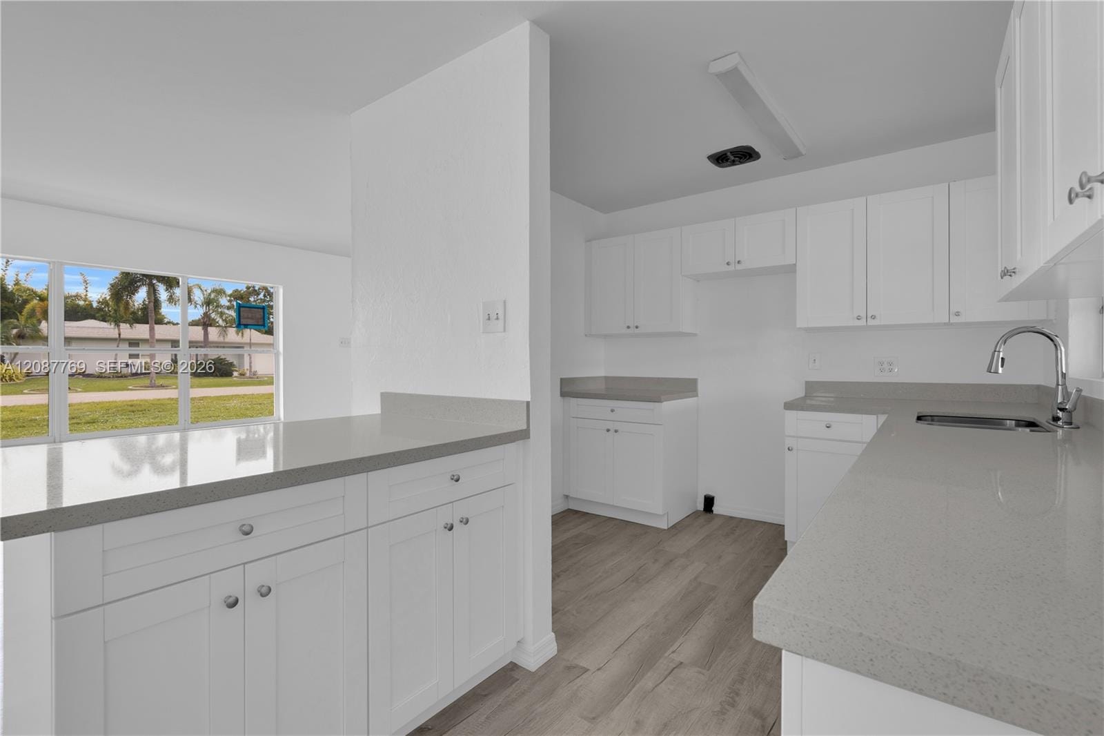 214 W Grace Street, FL 33950 photo 23